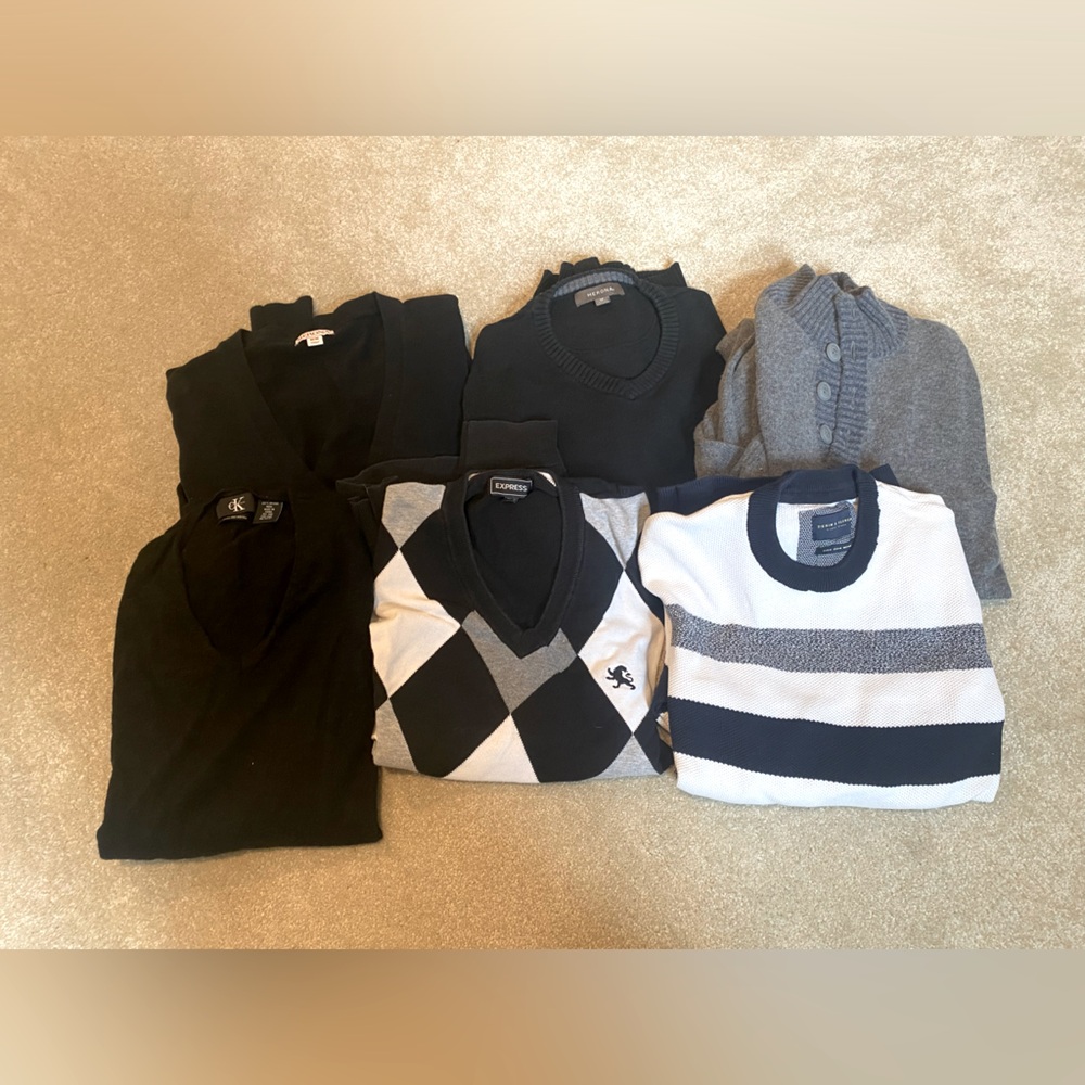 Men’s sweater bundle